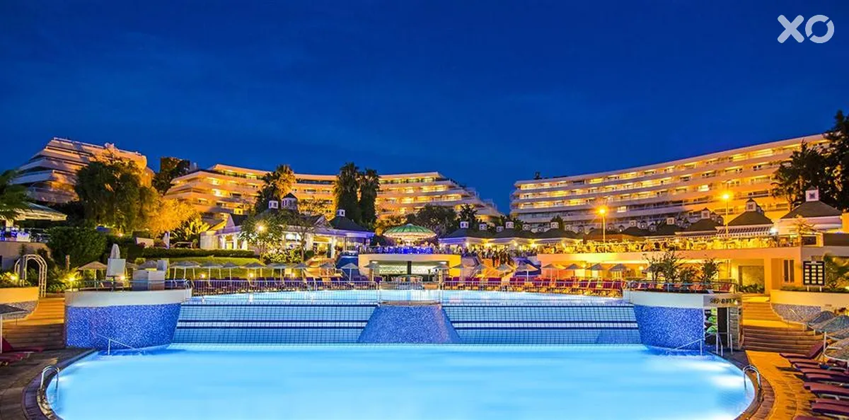 The Grand Blue Sky International Hotel