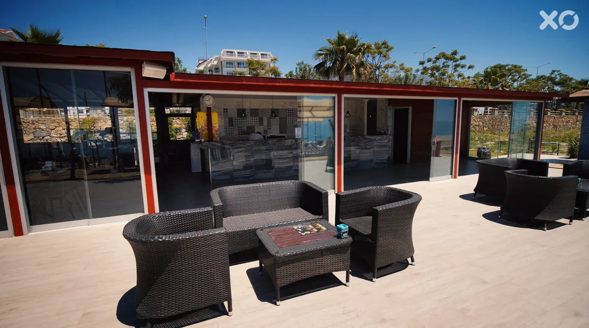Sey Beach Hotel & Spa