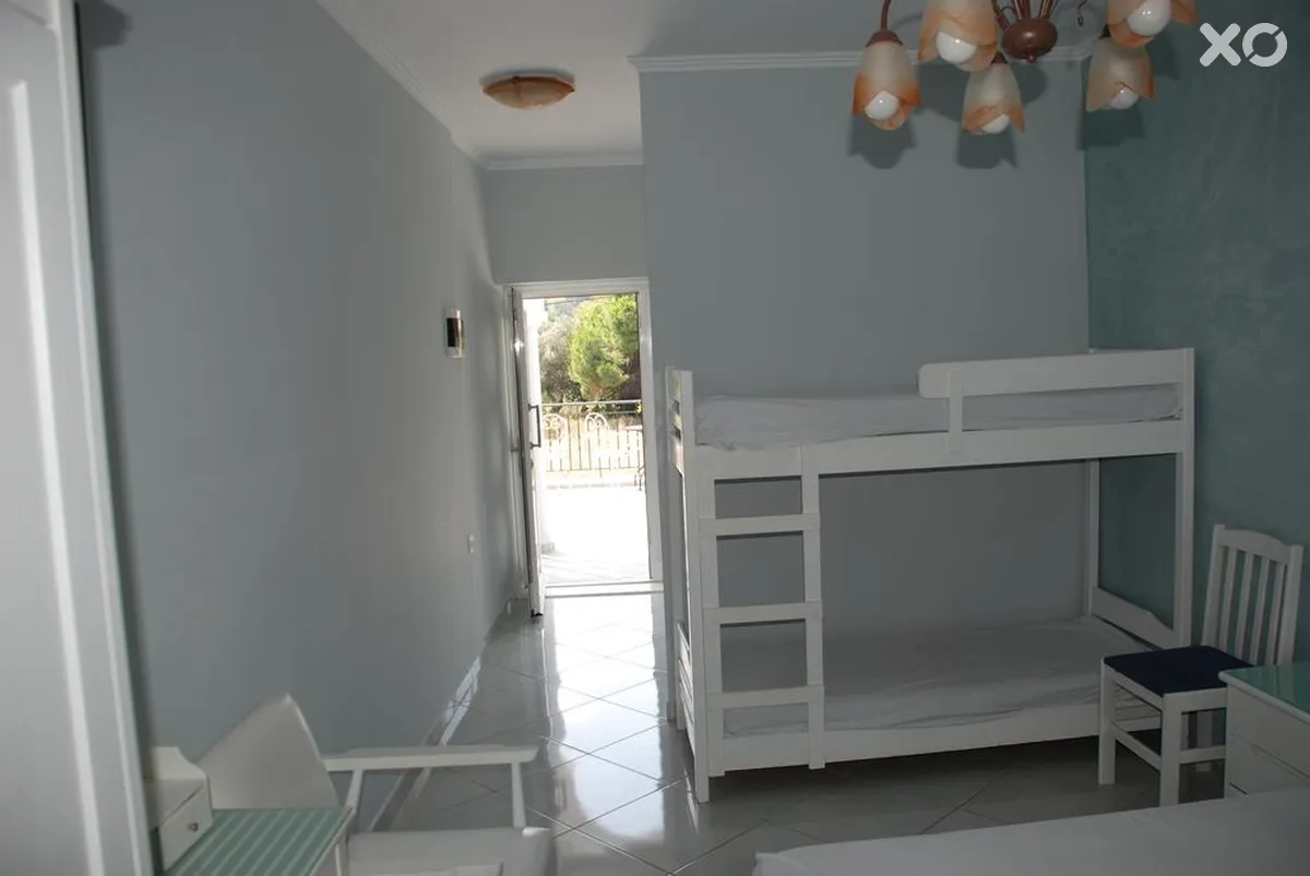 Diaporos Hotel