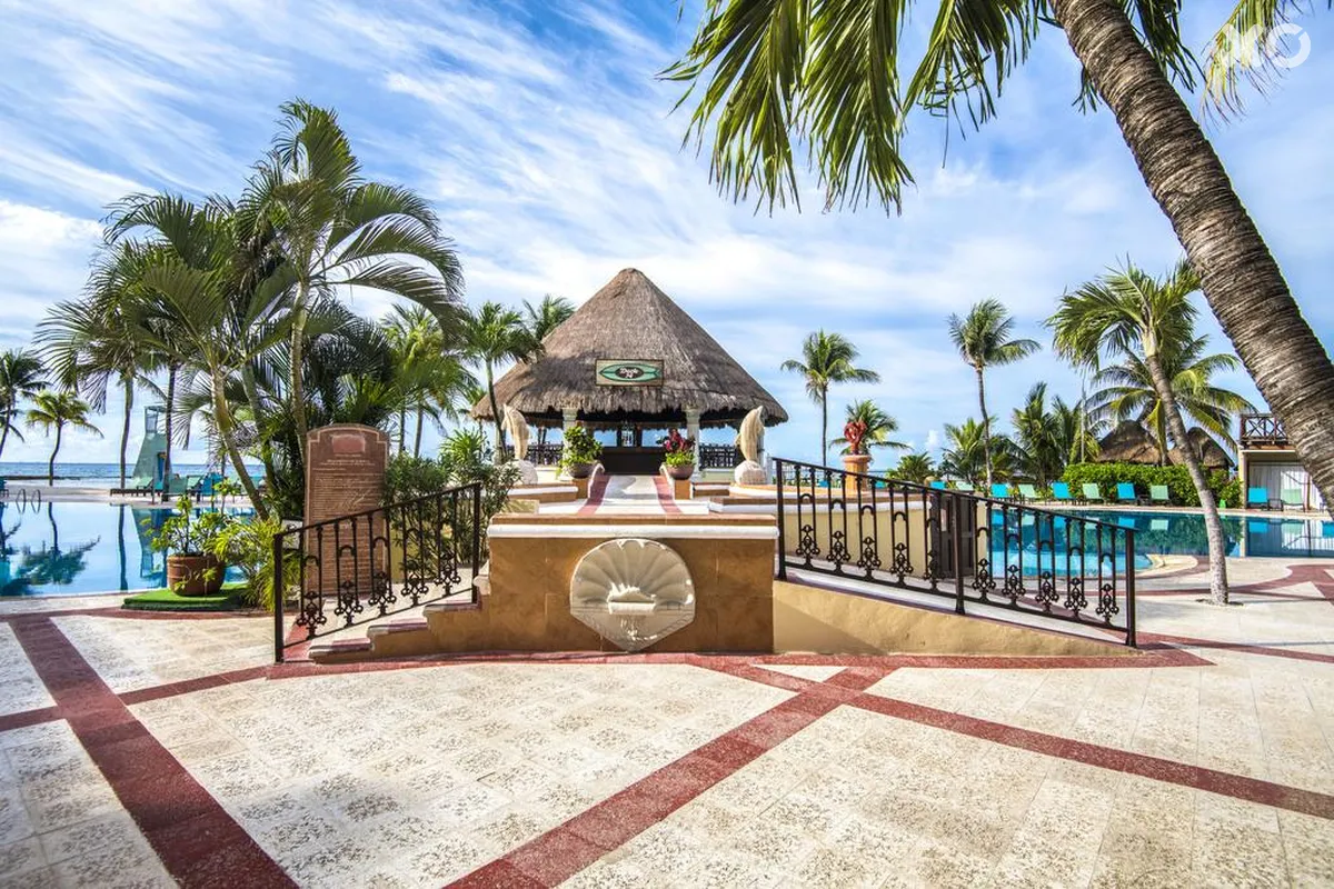 Wyndham Alltra Playa del Carmen