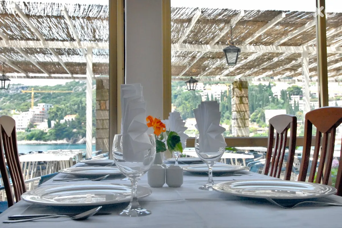 Vis Hotel