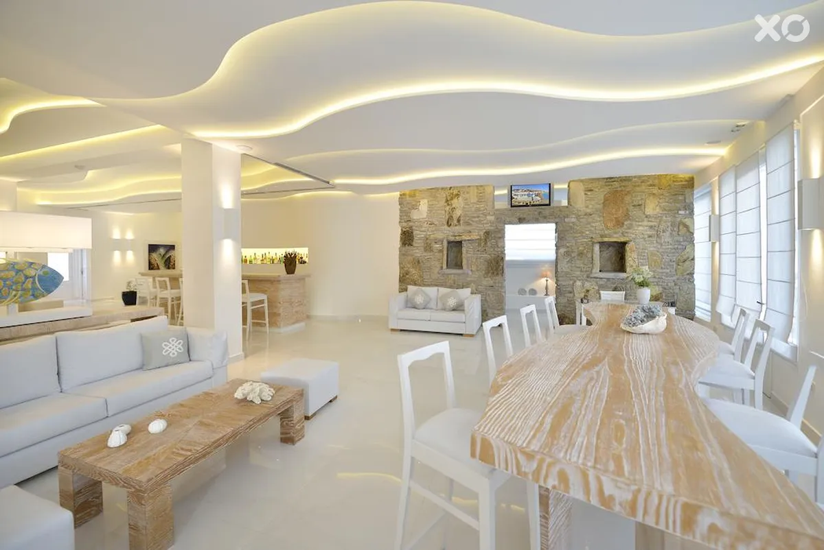 Petinos Hotel