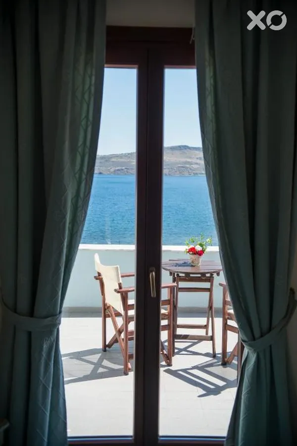 Clara Hotel