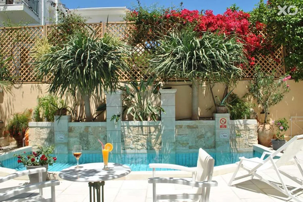 Mythos Suites Hotel