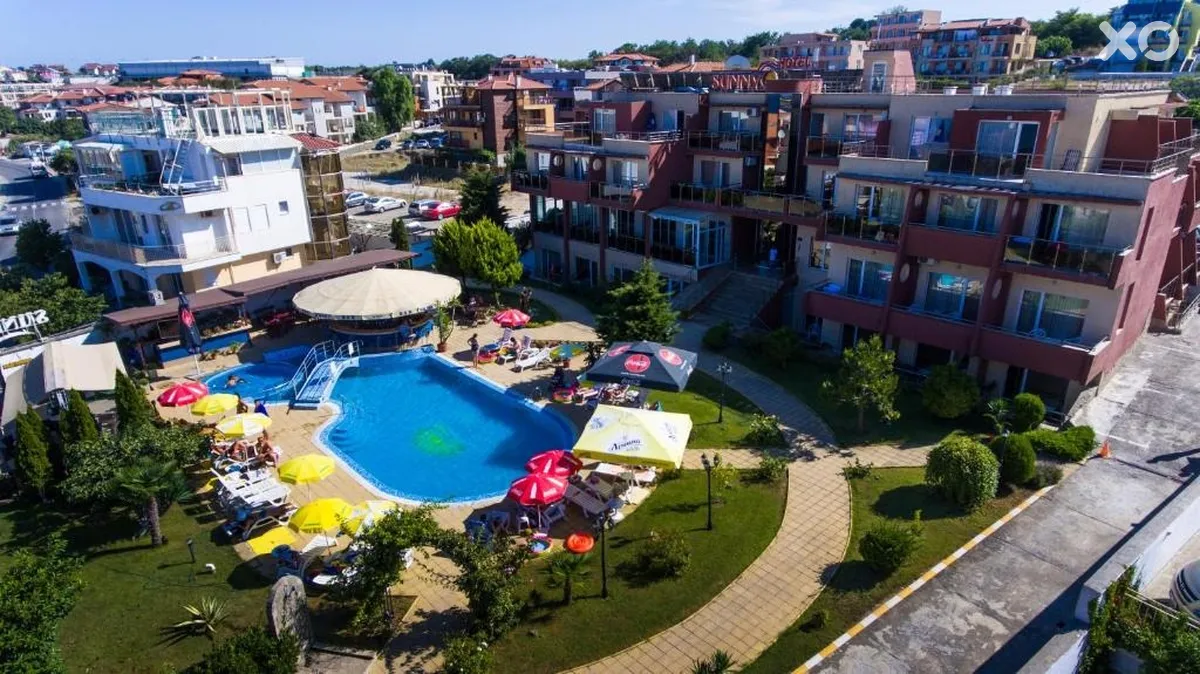 Sunny Hotel