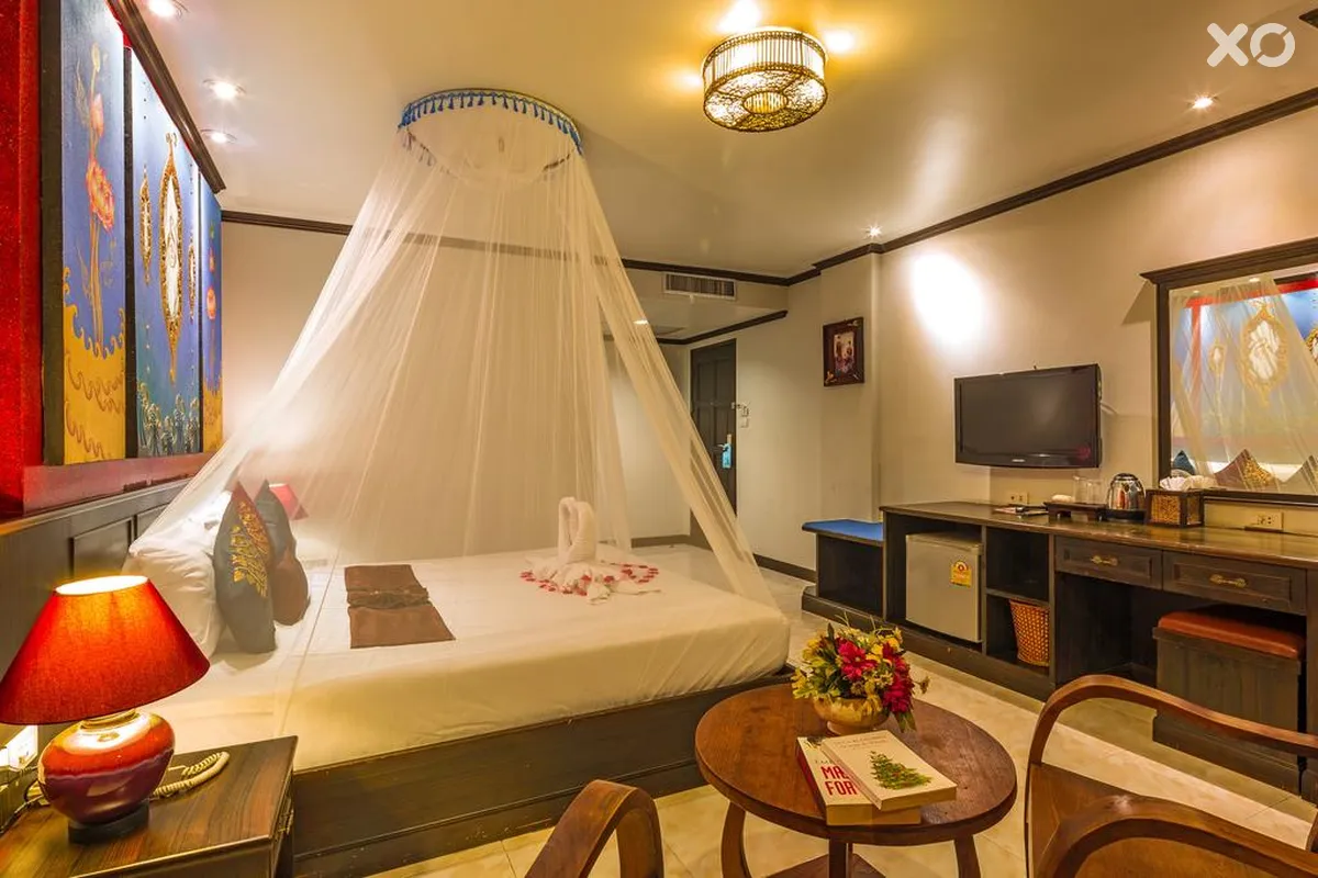 Tanawan Phuket Hotel