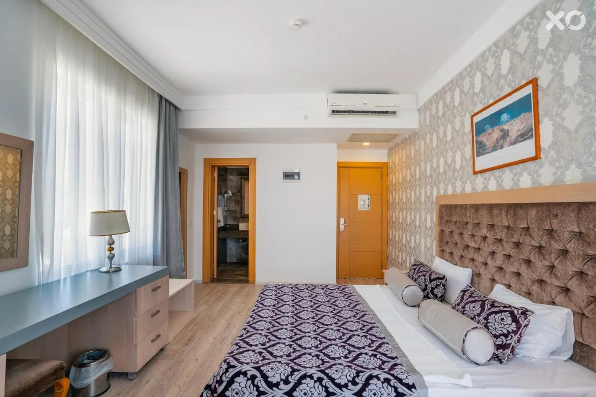 La Perla Hotel