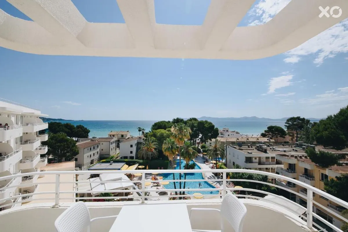 Ivory Playa Hotel