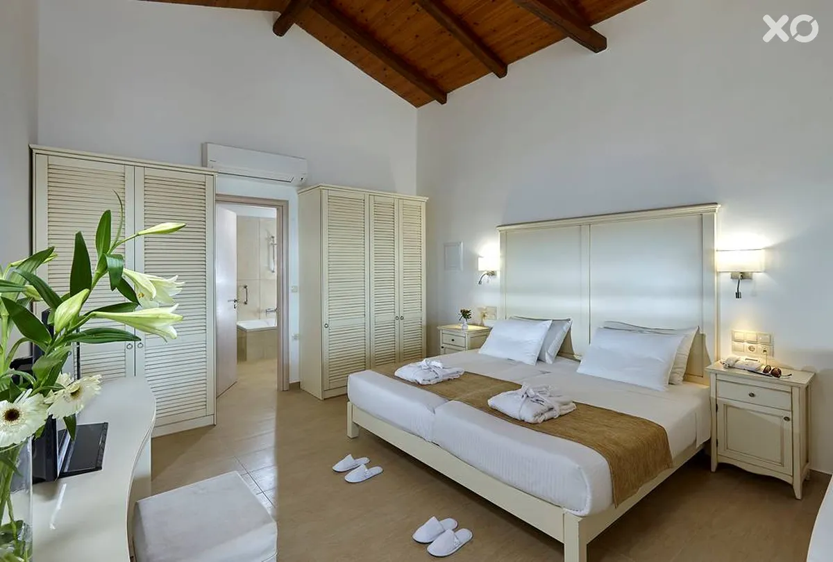 Alexander Beach Hotel & Village