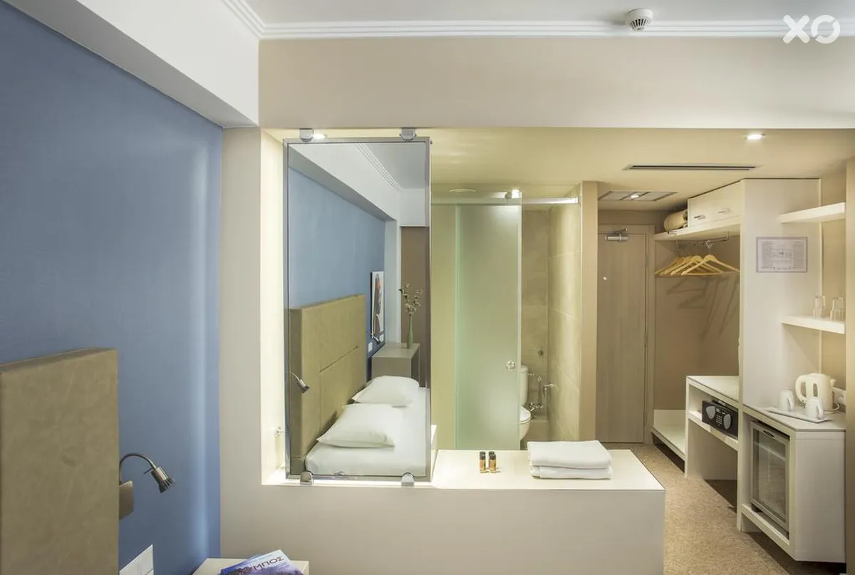 Alexandros Hotel