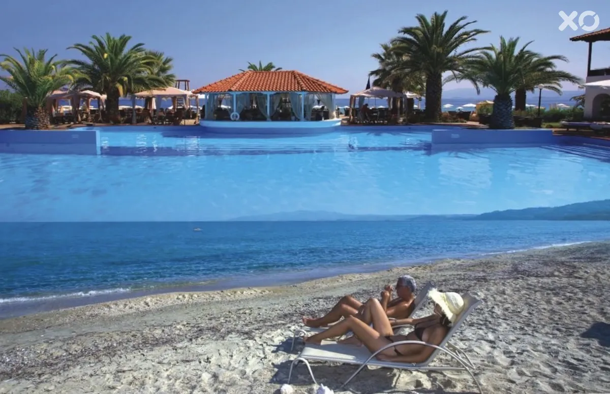 Bomo Assa Maris Beach