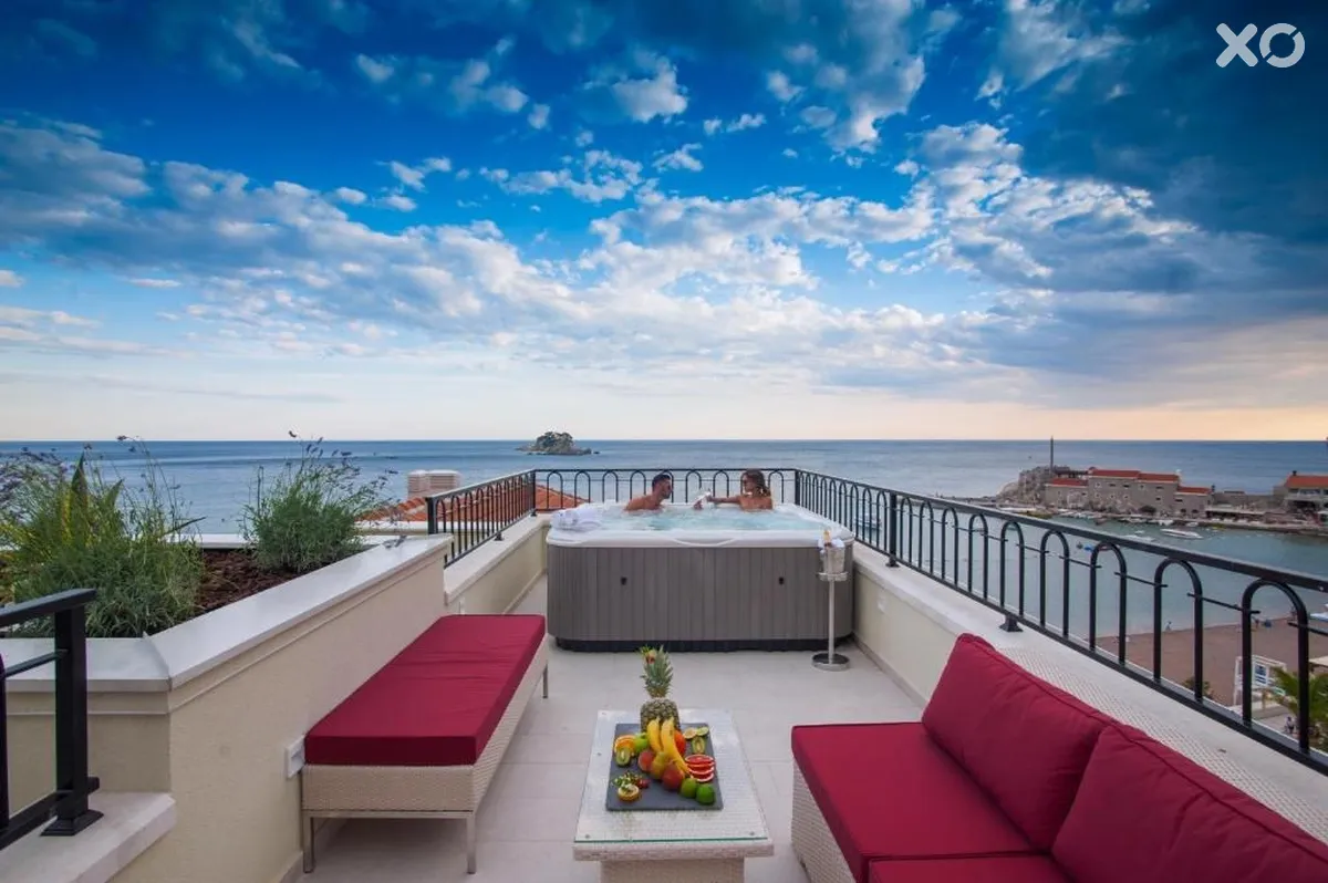 Riva Hotel