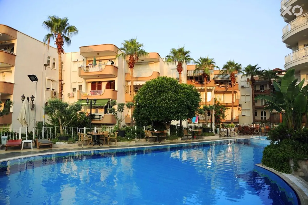 Romance Hotel