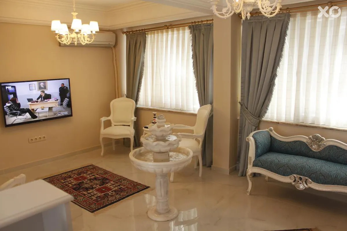 Divan-i Ali Hotel