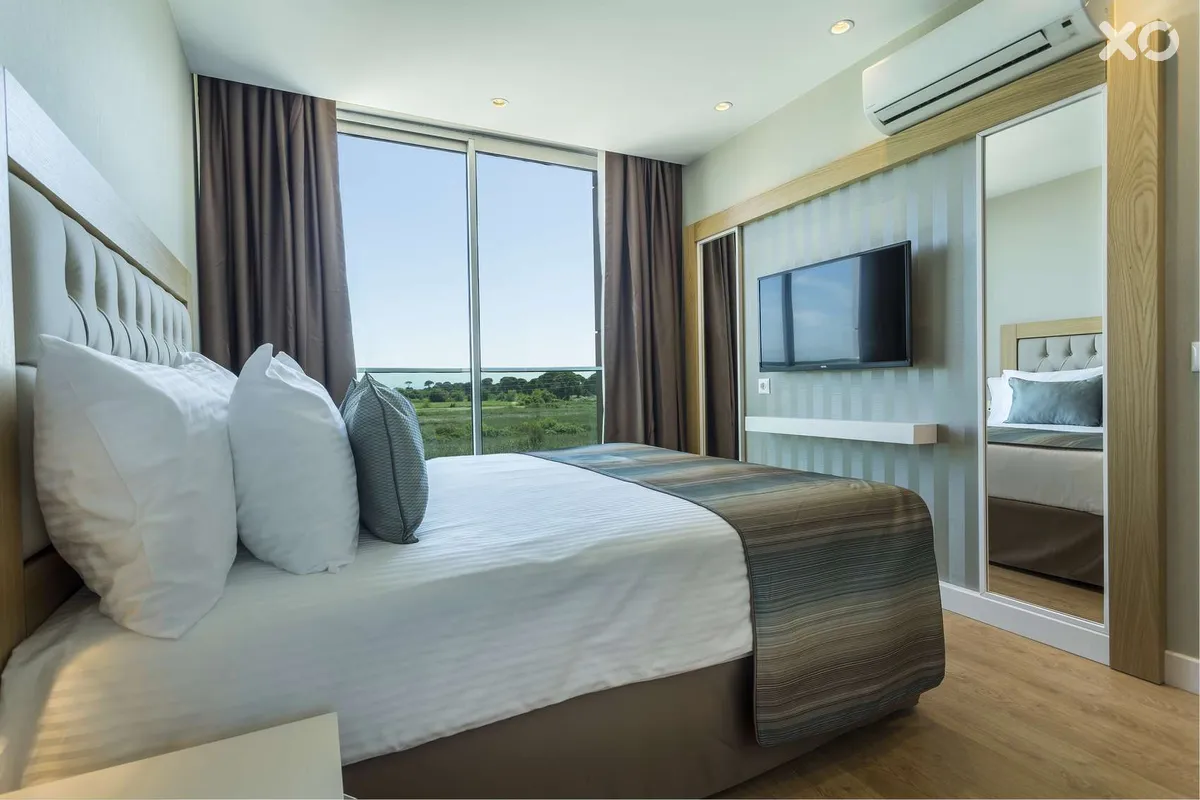 Aska Lara River Suite