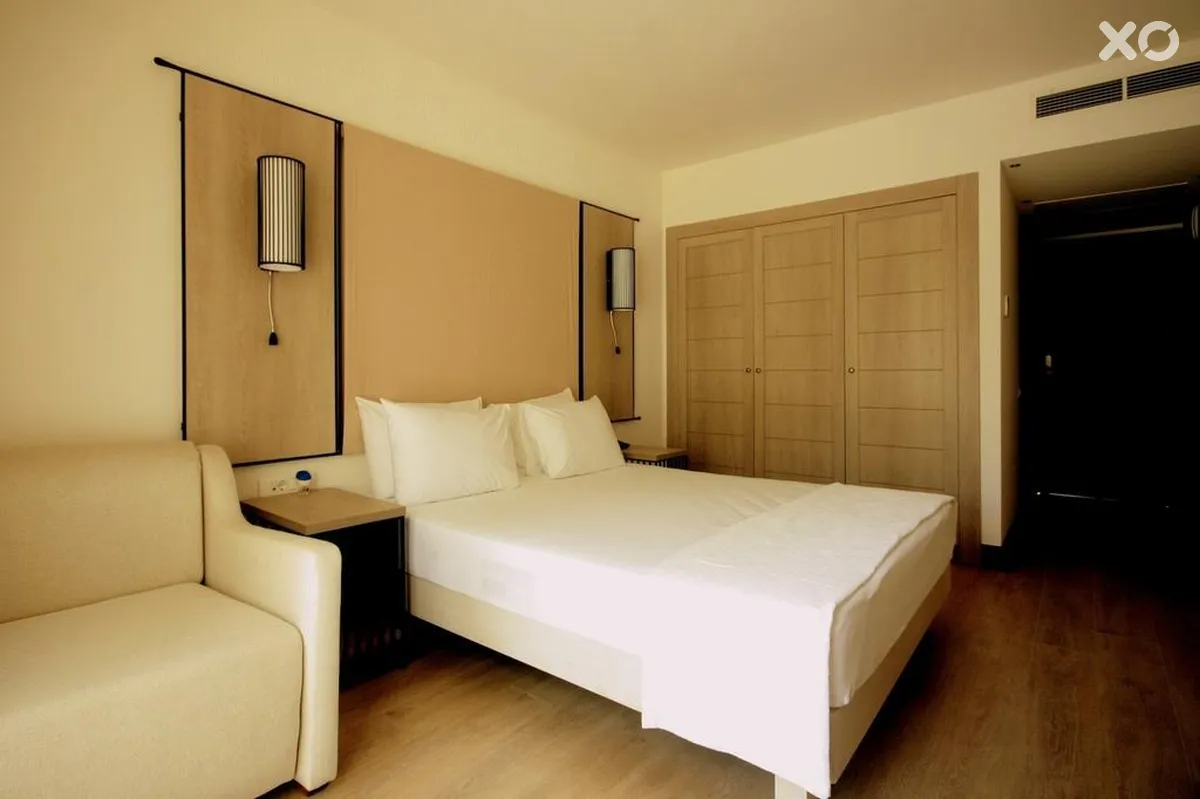 Liv Hotel by Bellazure