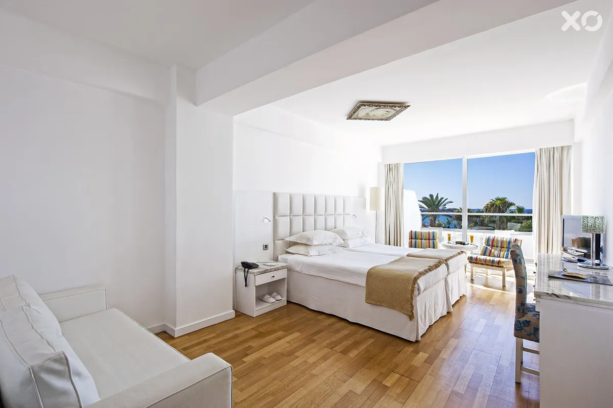 Grecian Sands Hotel