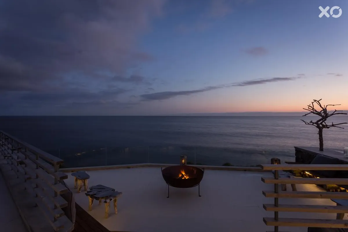 White Exclusive Suites & Villas