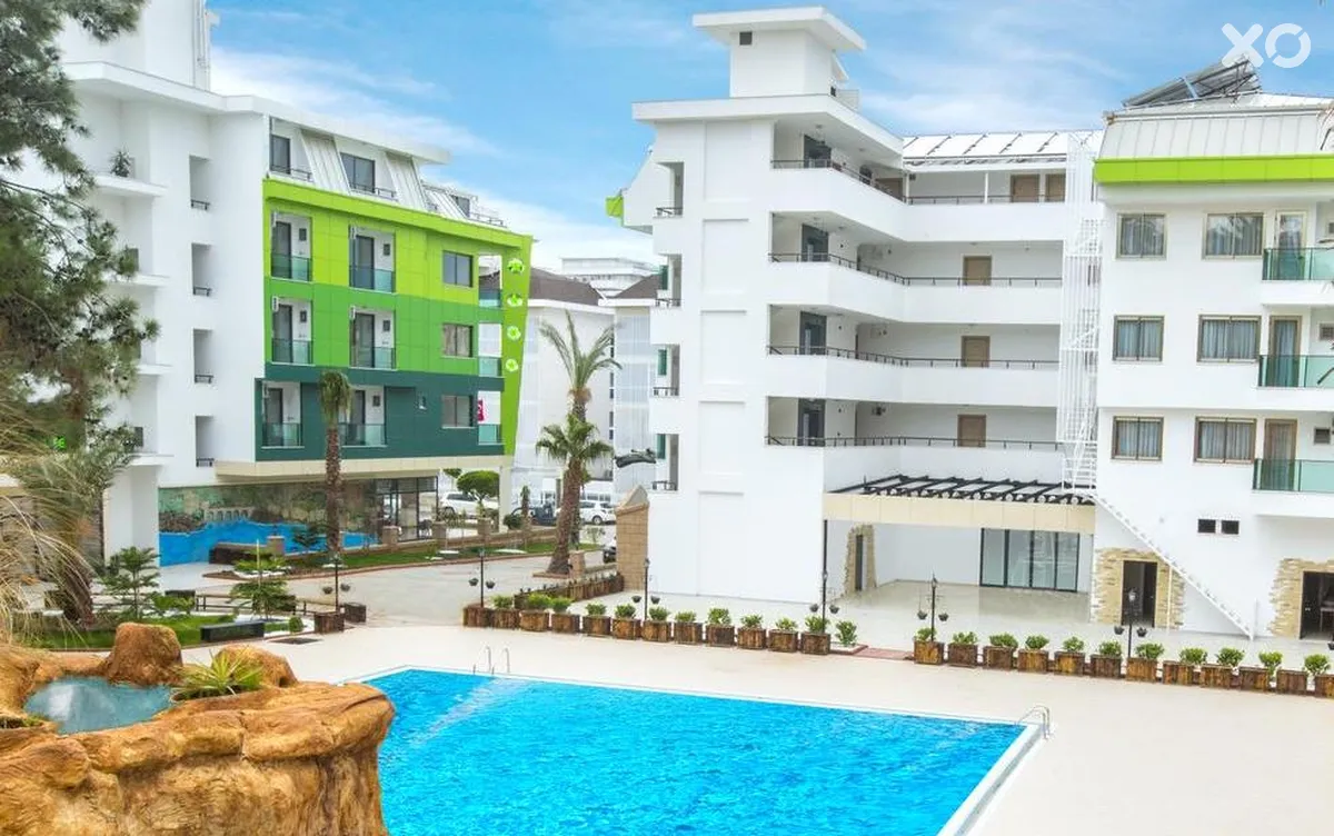 Green Life Hotel