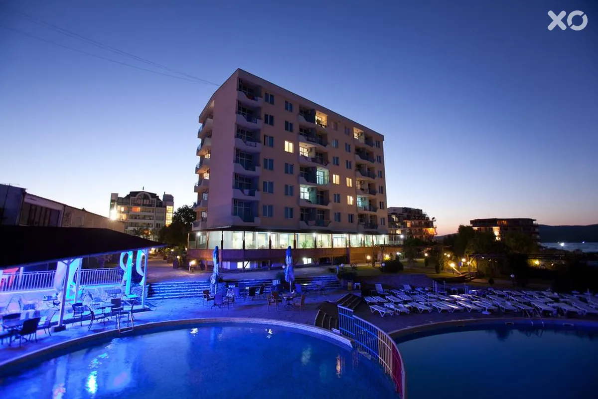 Perla Beach Resort Hotel