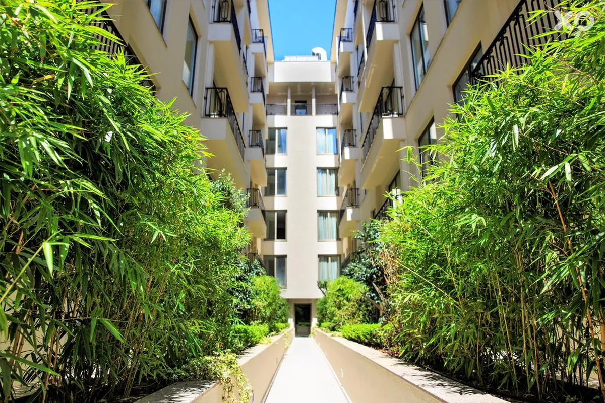 Grand Aras Hotel & Suites