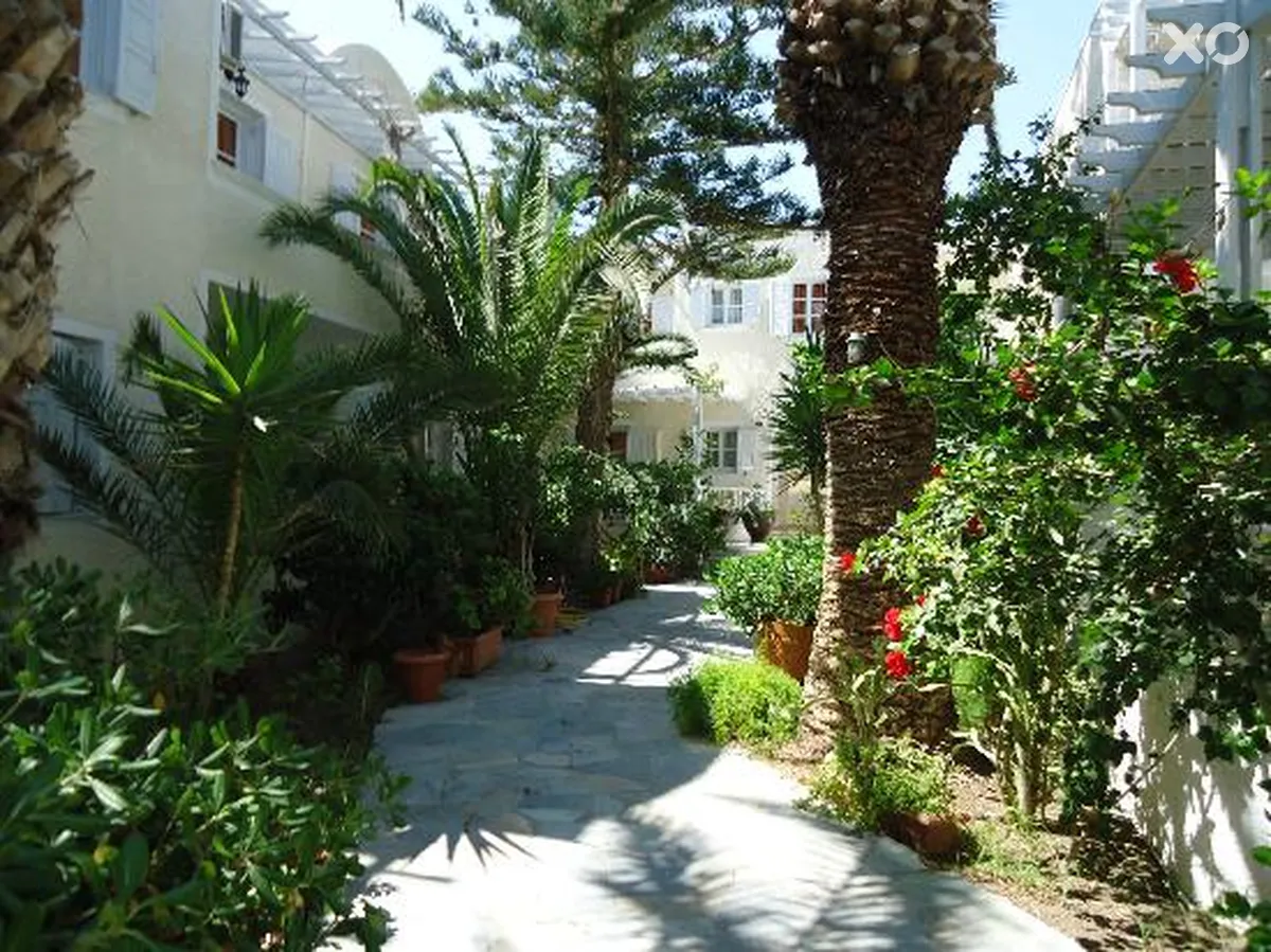 Dolphins Apartments