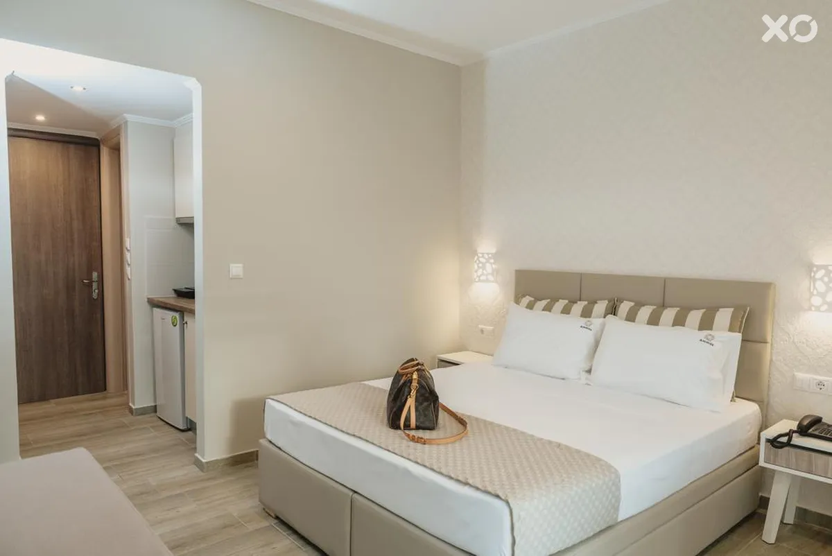 Ammos Beach Studios & Suites