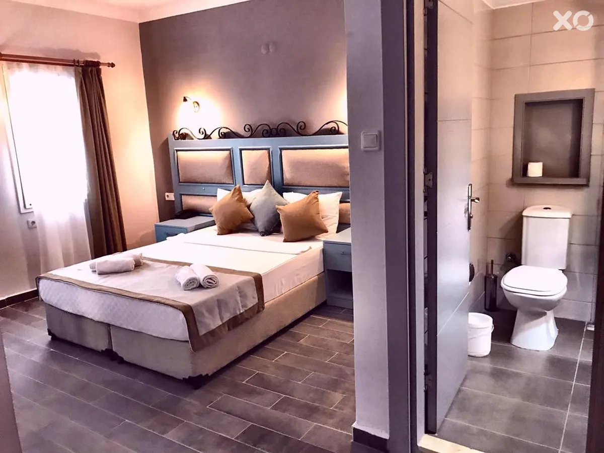 Atrium Hotel