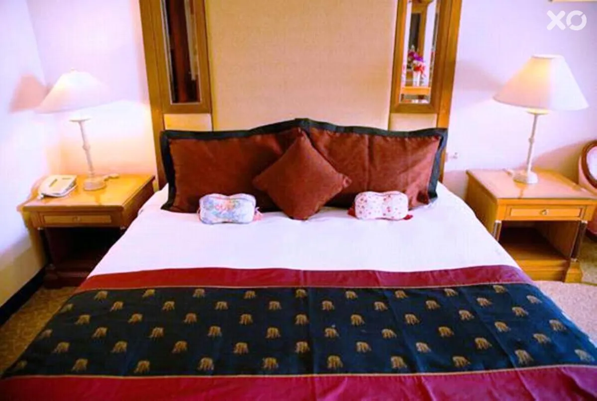 Diamond City Hotel