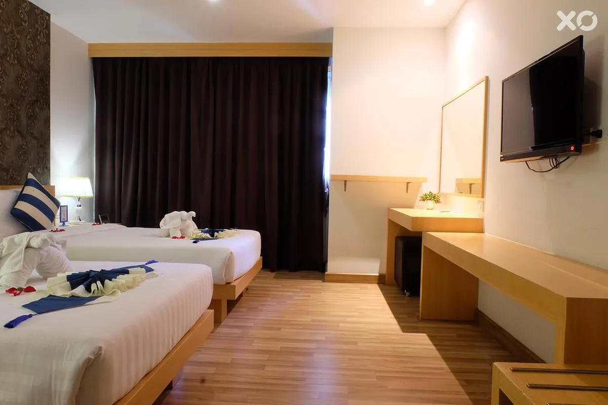 iCheck inn Central Patong