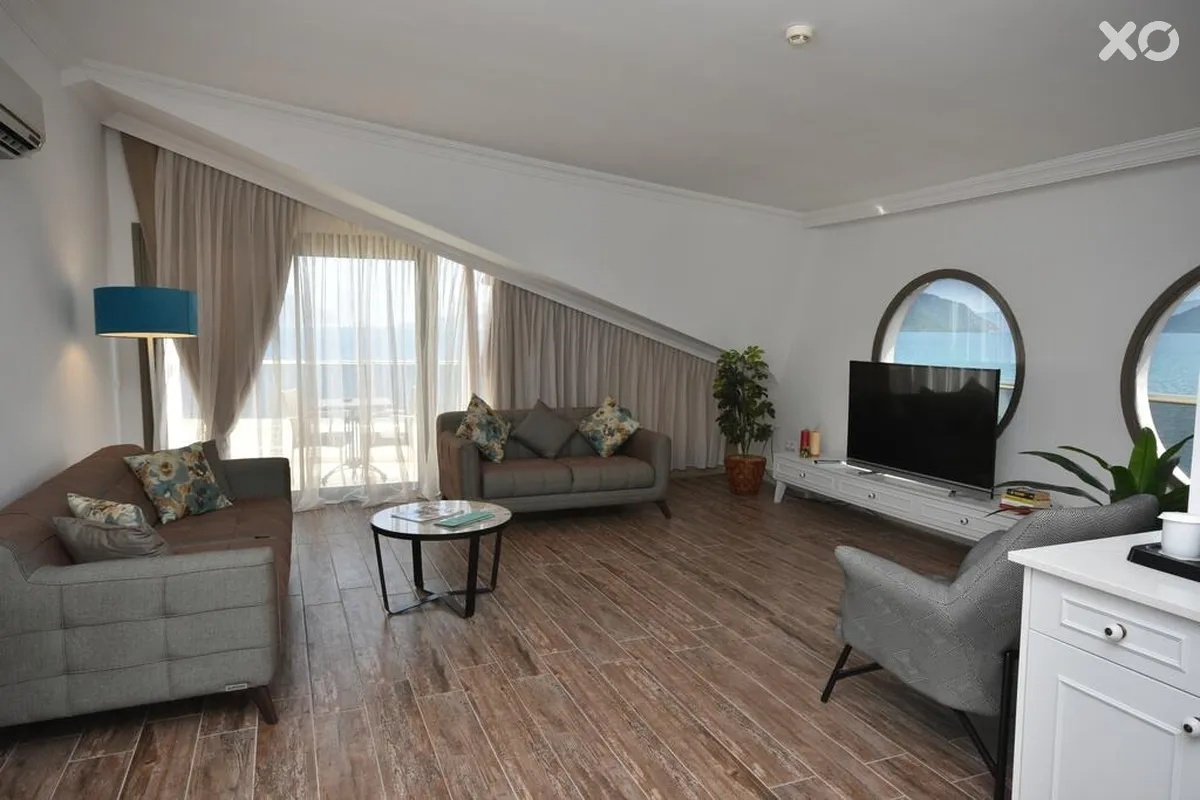 Aurasia Beach Hotel