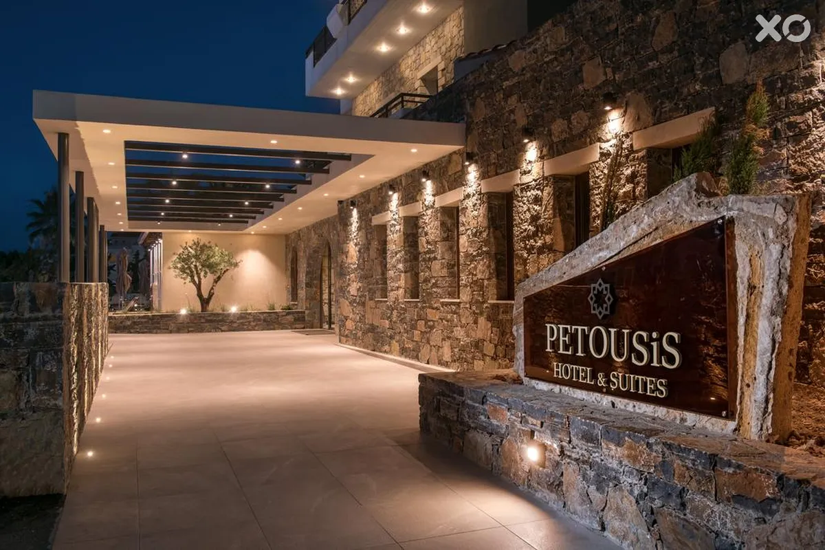Petousis Hotel & Suites