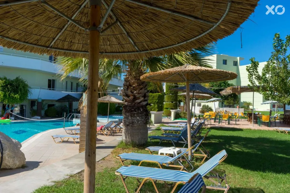 Stamos Hotel