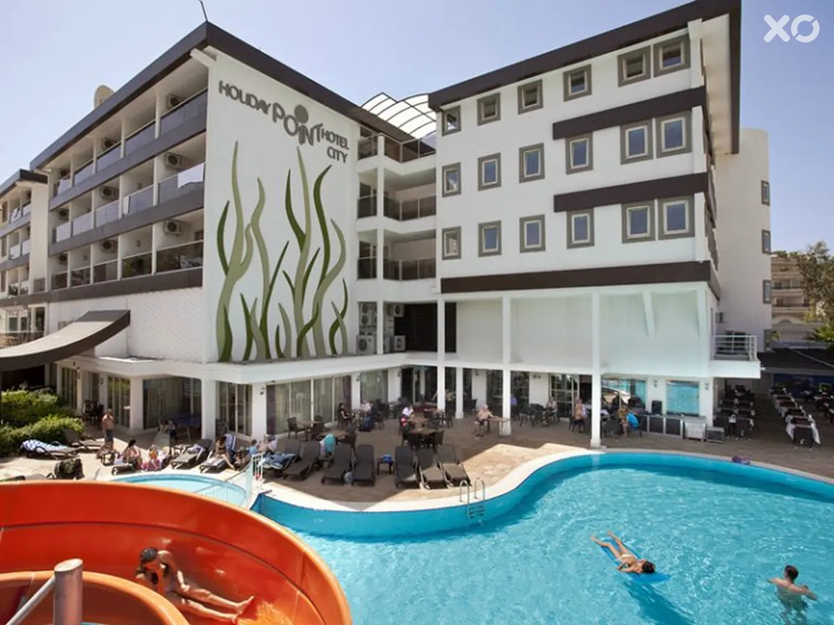 Adella Side Hotel