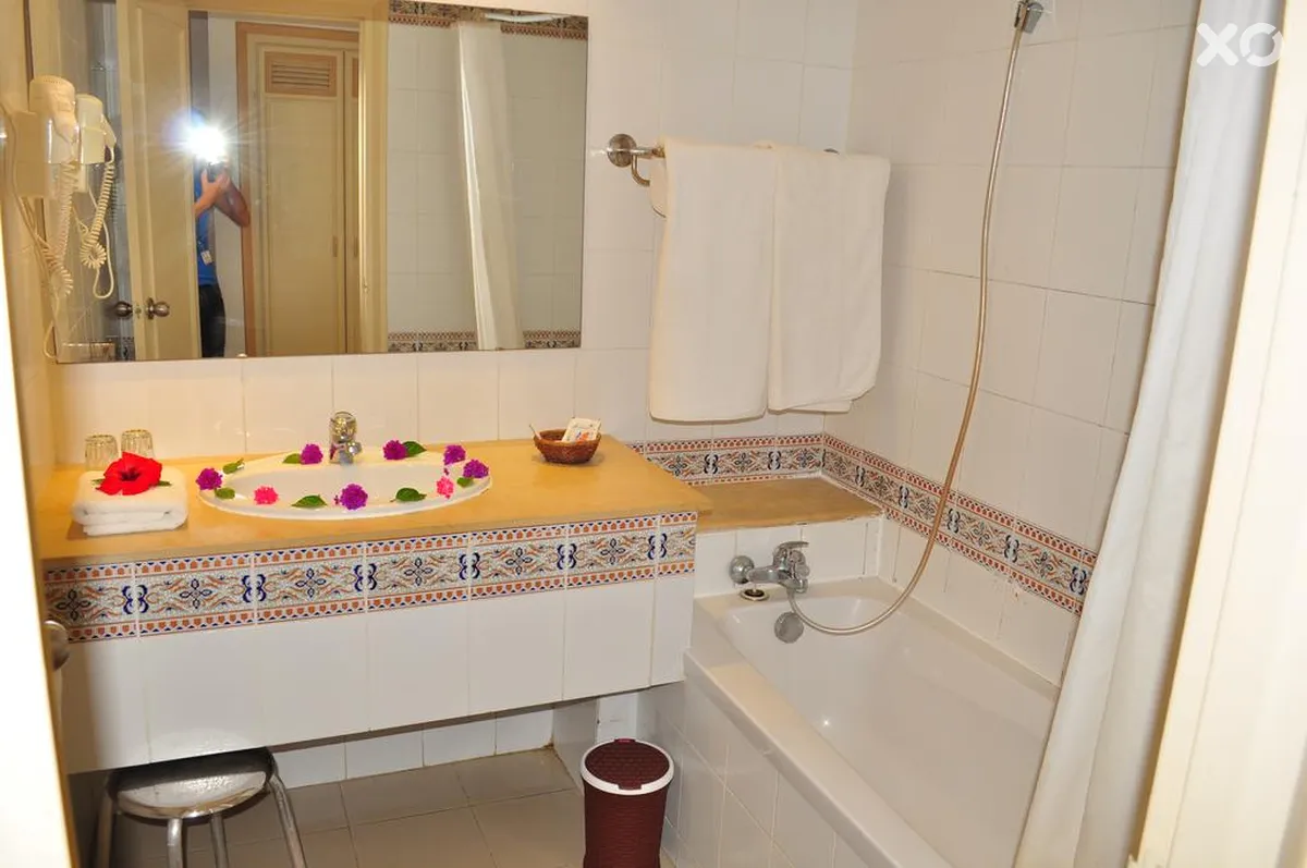 Zodiac Hotel