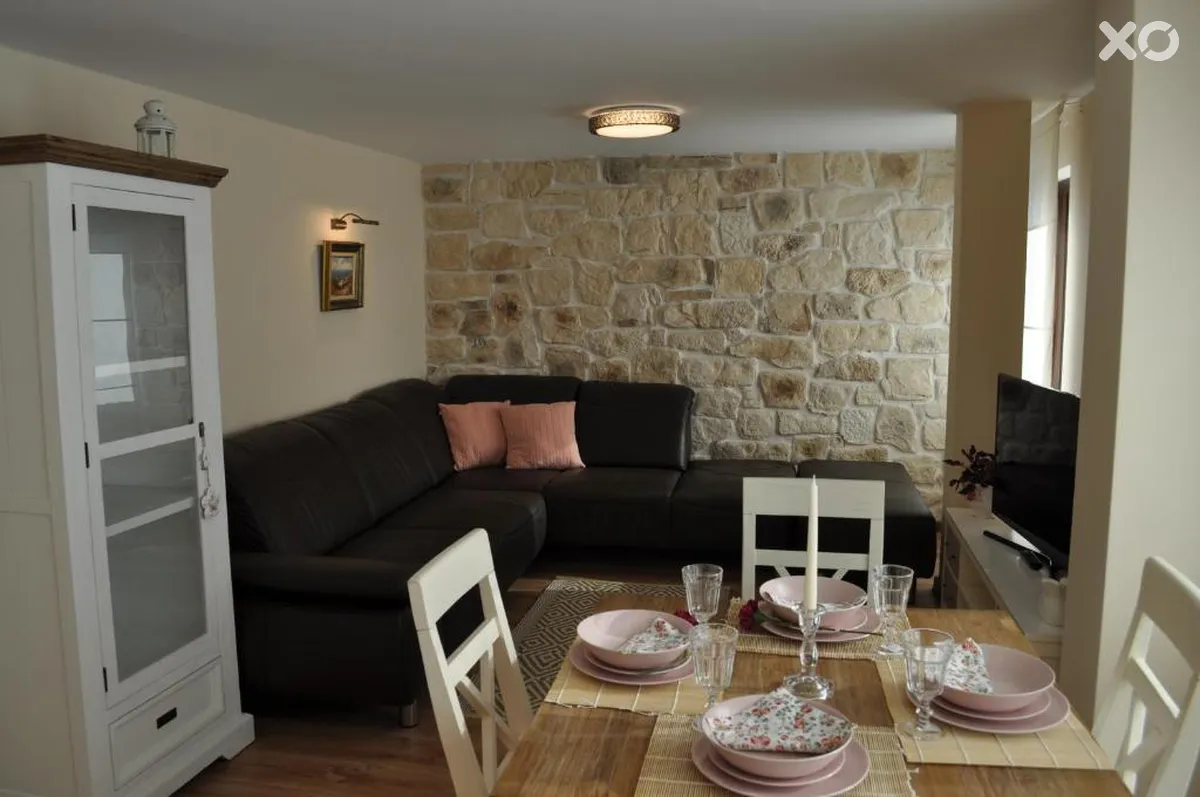 Elea Villa