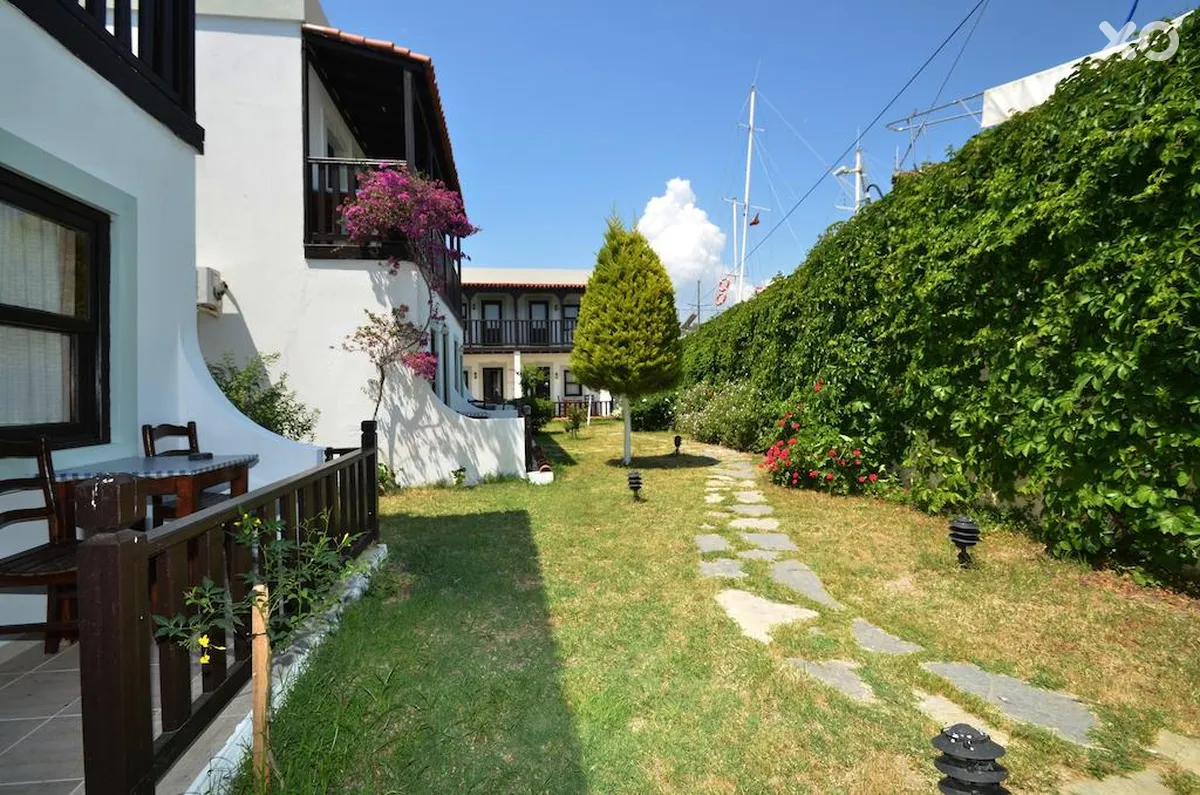 Salinas Beach Hotel