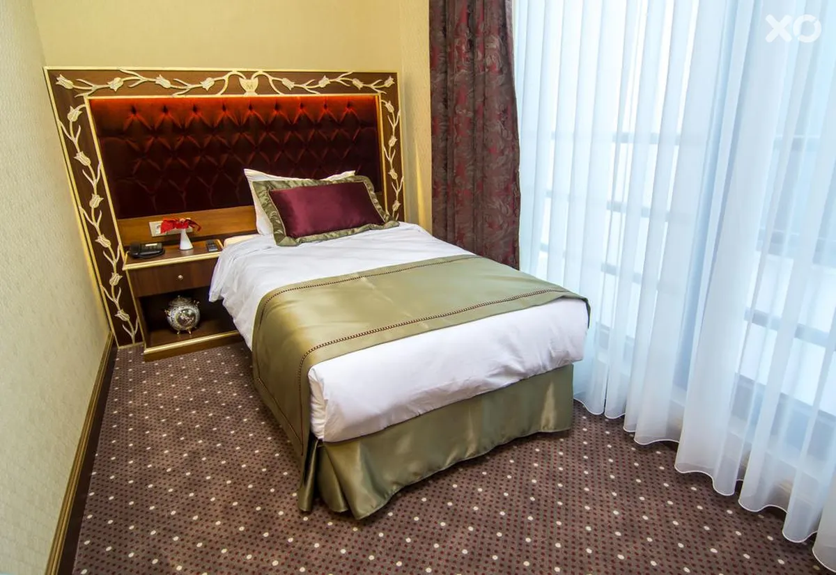 Mb Deluxe Hotel