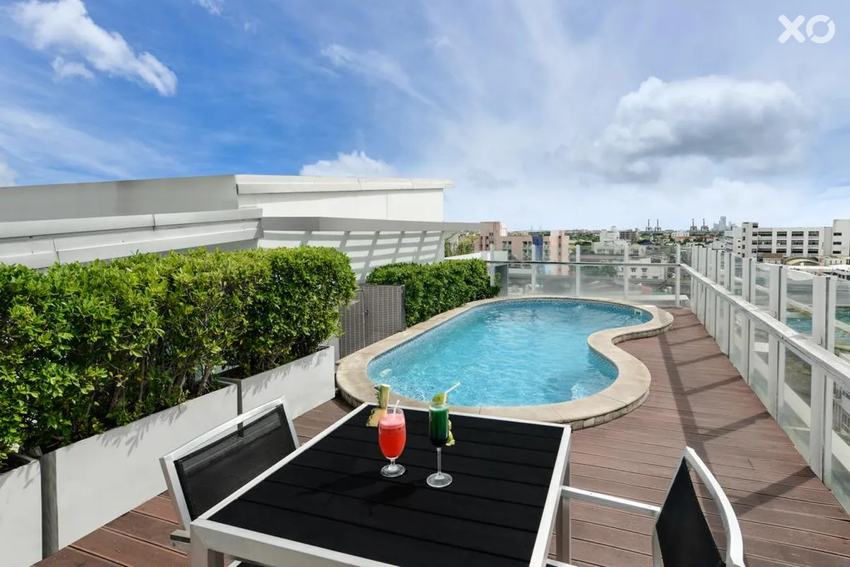 Amber Sukhumvit 85 Hotel