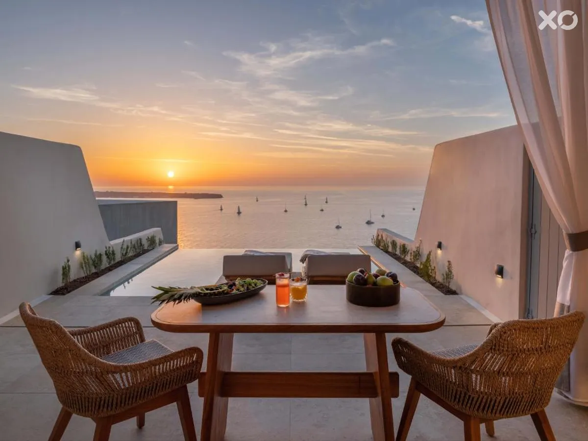 Santo Mine Oia Suites