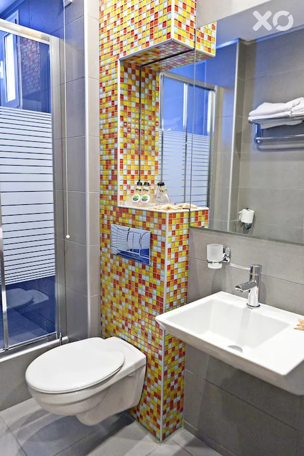 Kronos Hotel
