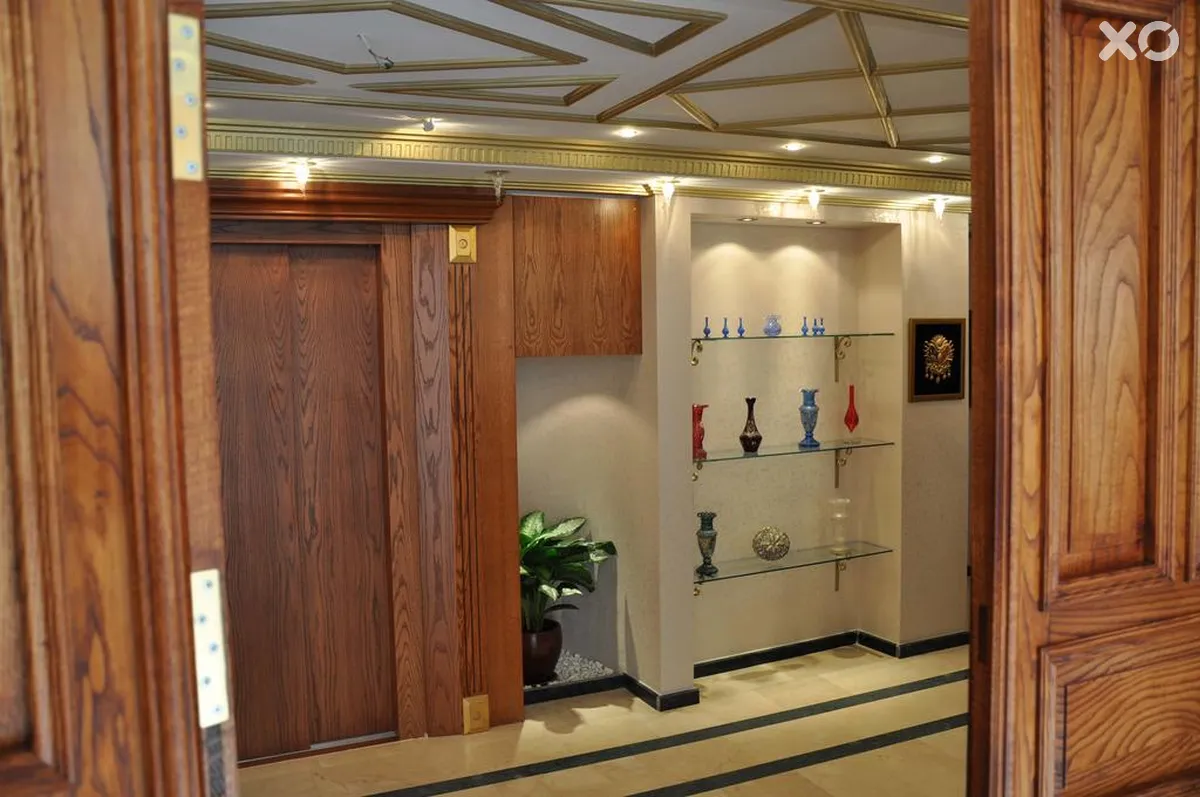 Aruna Hotel