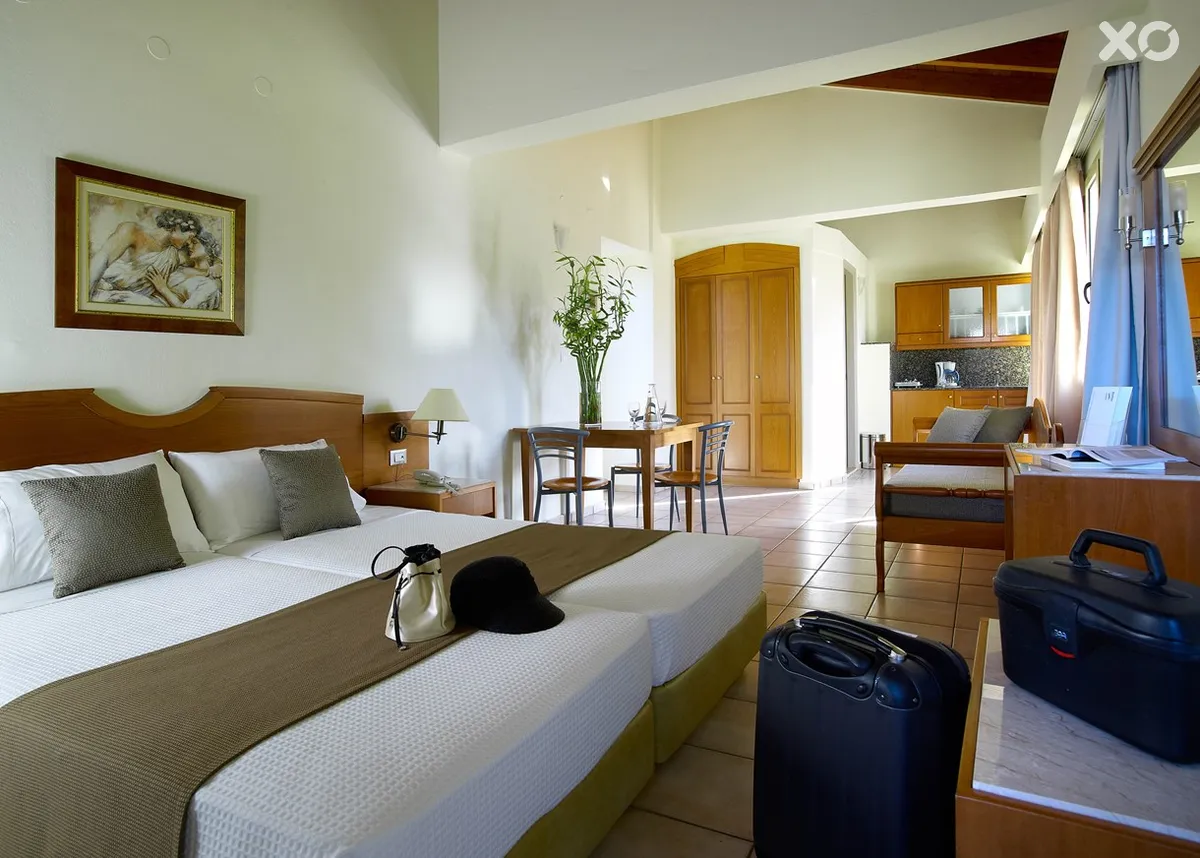 Elotis Suites Hotel