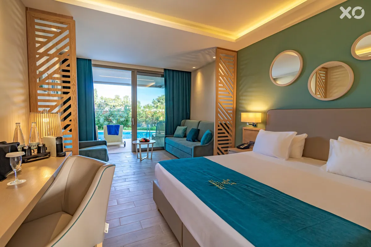 Almyros Beach Resort & Spa