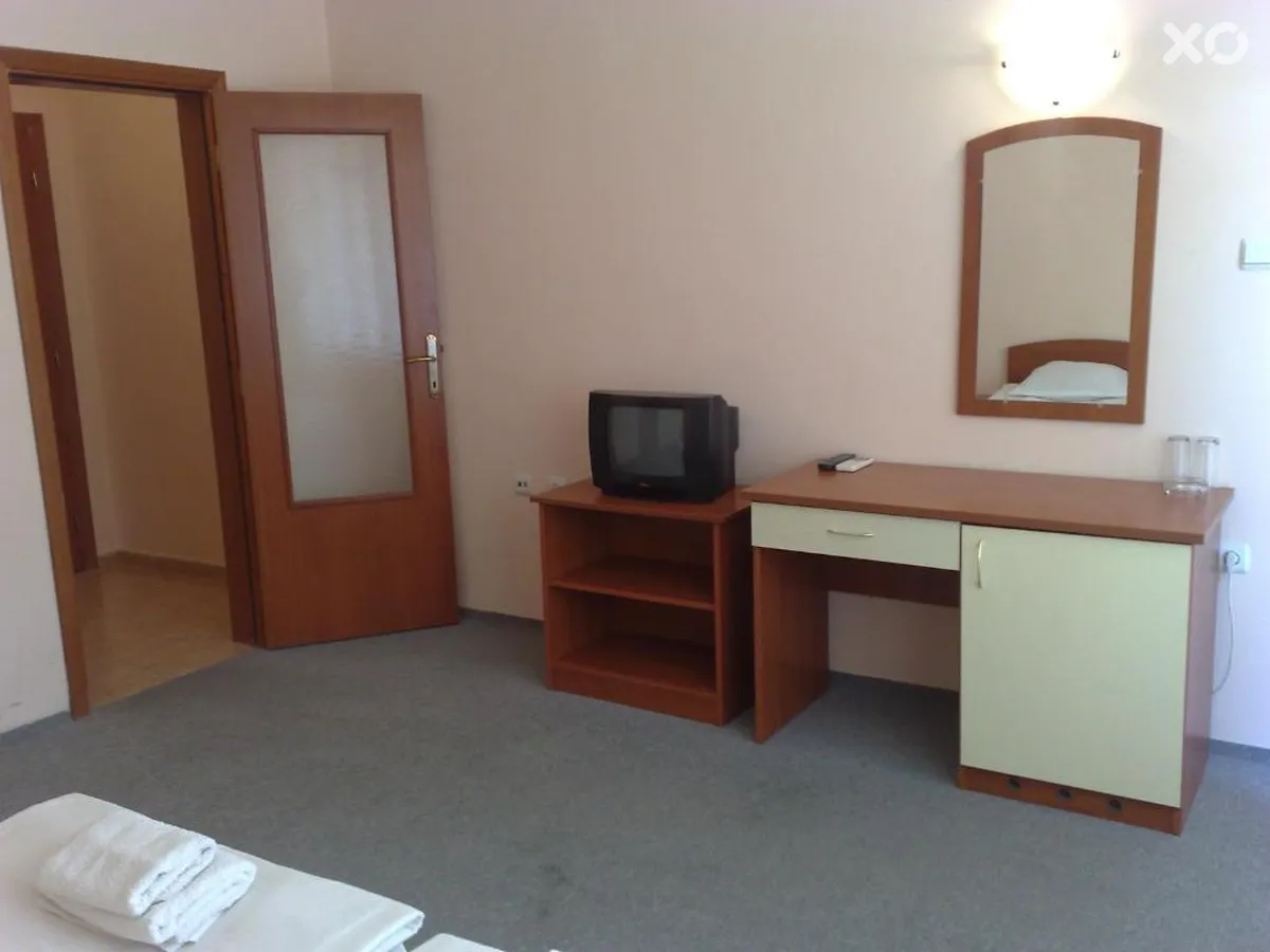Larisa 1&2 Hotel