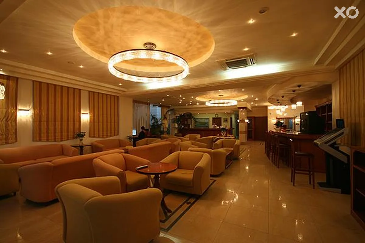Castro Beach Hotel