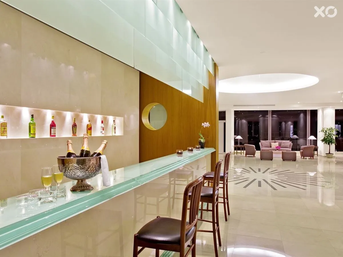 Eden Roc Resort Hotel