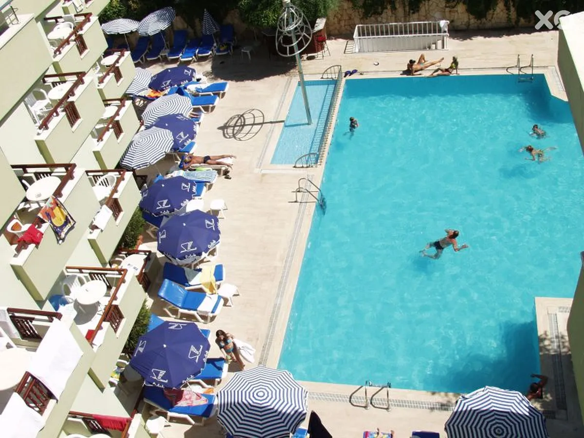 Ares City Hotel