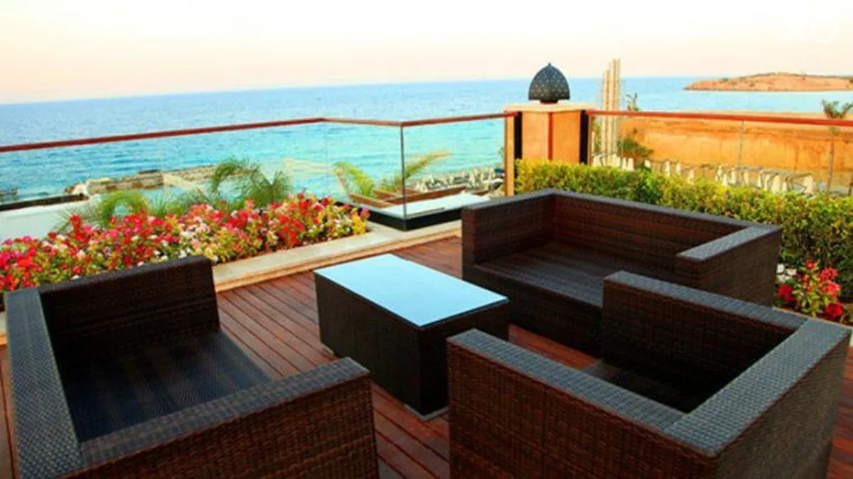 Cratos Premium Hotel & Casino
