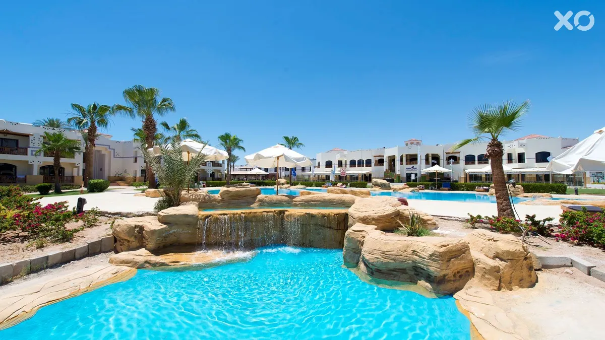 Amphoras Beach